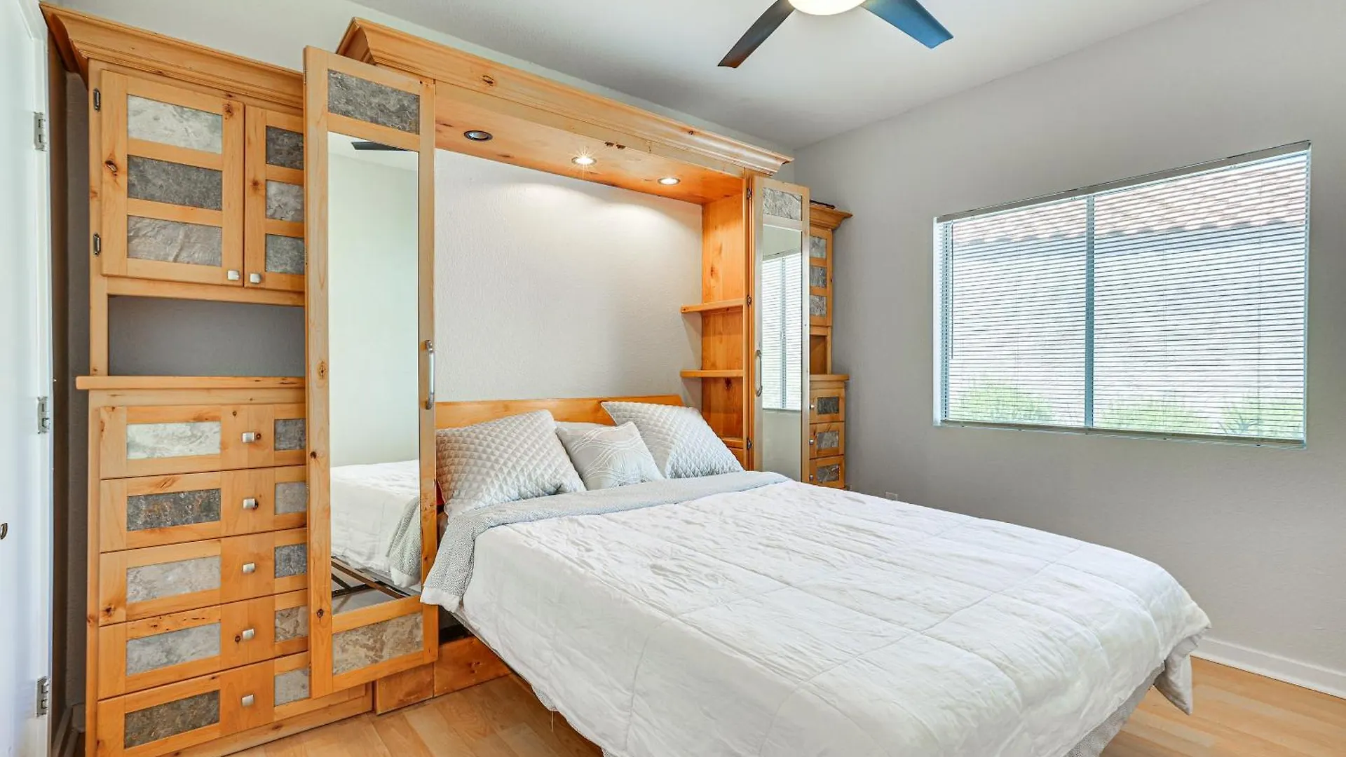 5 Mi To Mcdowell Sonoran Preserve Condo With Pool! 스코 츠 데일